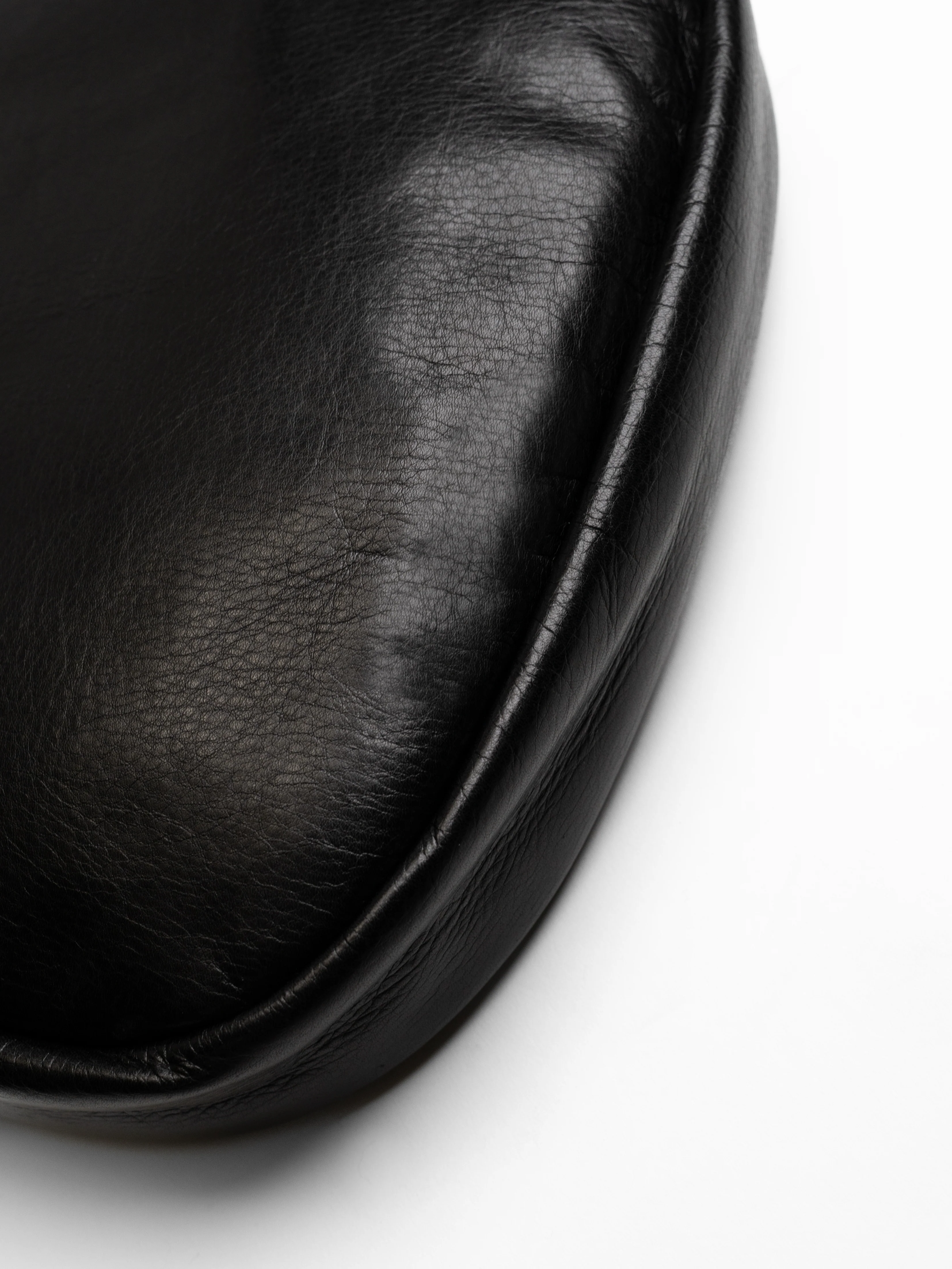 Passenger Leather Bag in Full Grain Leather - Image 11