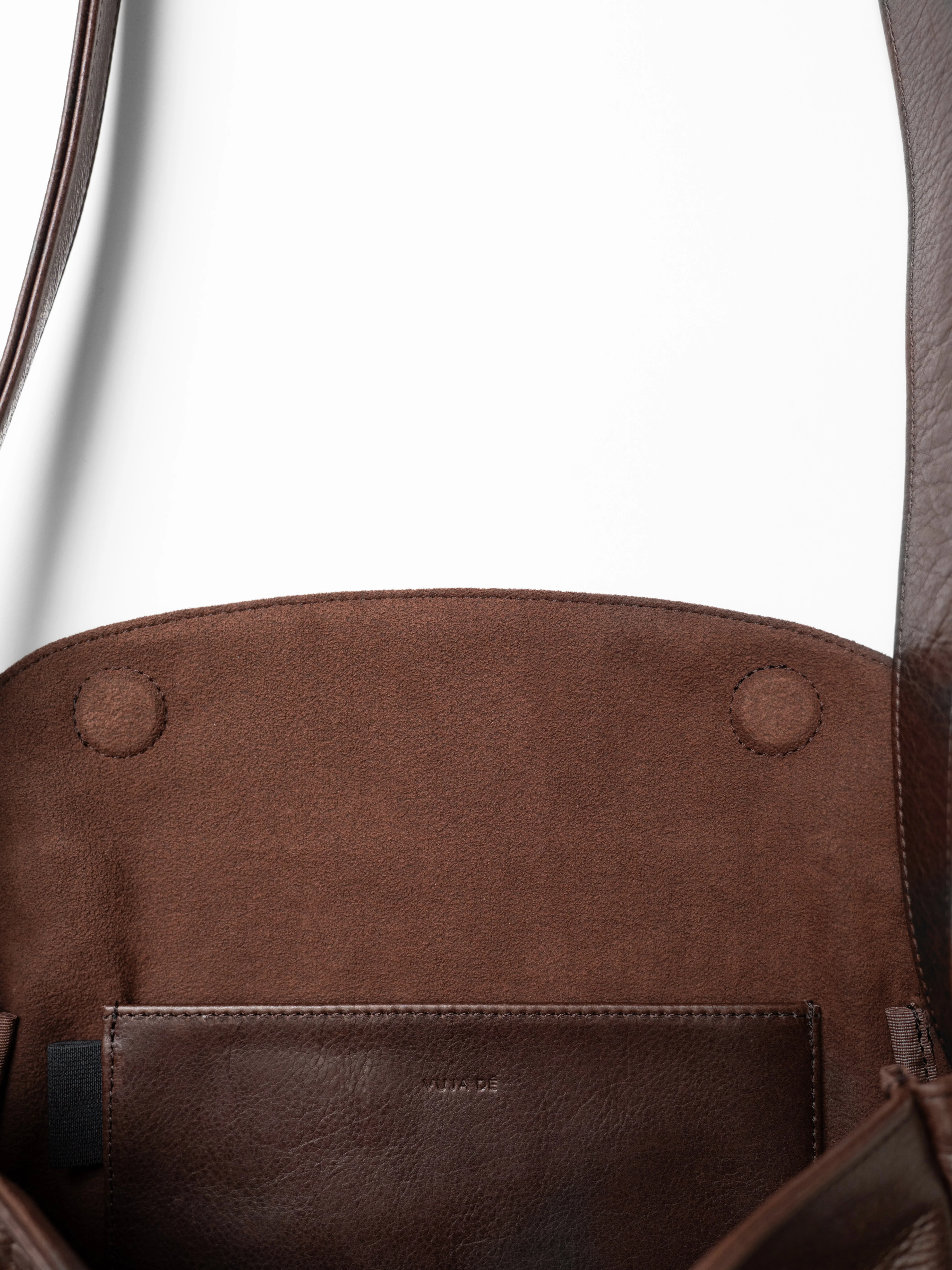 Passenger Leather Bag in Full Grain Leather - Image 3